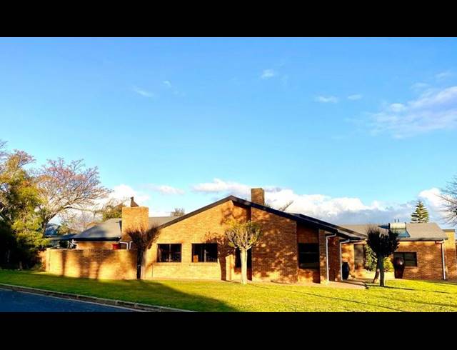 4 BEDROOM HOUSE FOR SALE IN PANORAMA